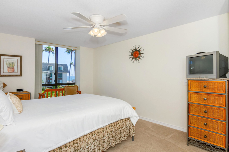 Bedroom 2, Fun in The Sun, San Diego
