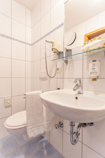 Bathroom 5, Hotel Altora, Harz