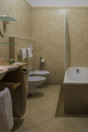 Bathroom 4, Hotel Beatrice Este, Padua