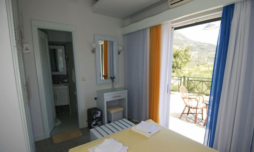 Bedroom 2, Hotel Phoenix, Ionian Islands