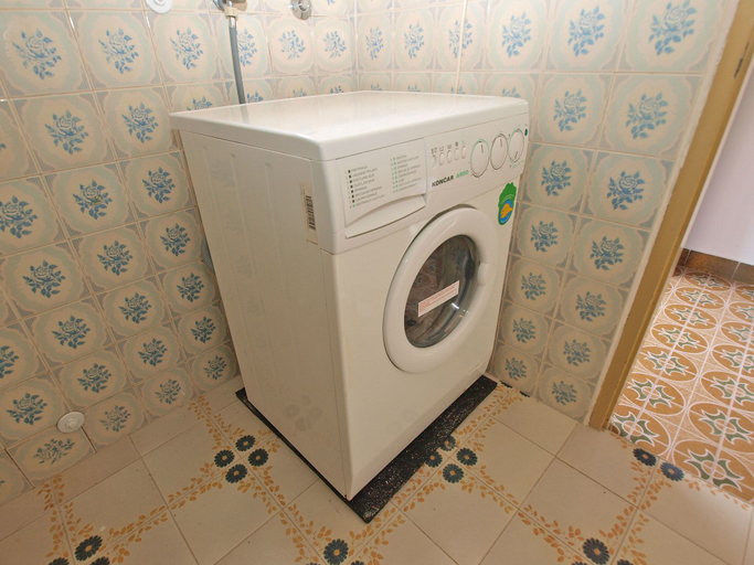 Bathroom 4, Apartment 256, Medulin