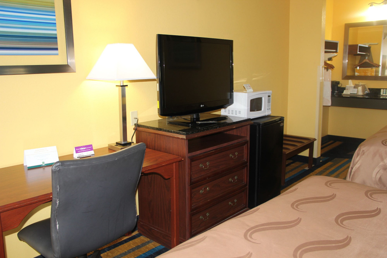Bedroom 3, Quality Inn Albertville US 431, Marshall