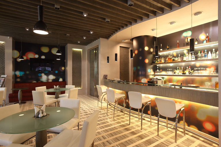 Food & Drinks 5, Mirage Hotel, Mumbai Suburban