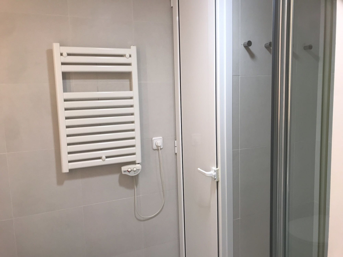 Bathroom 3, Apartamento Catalunya E-2, Girona