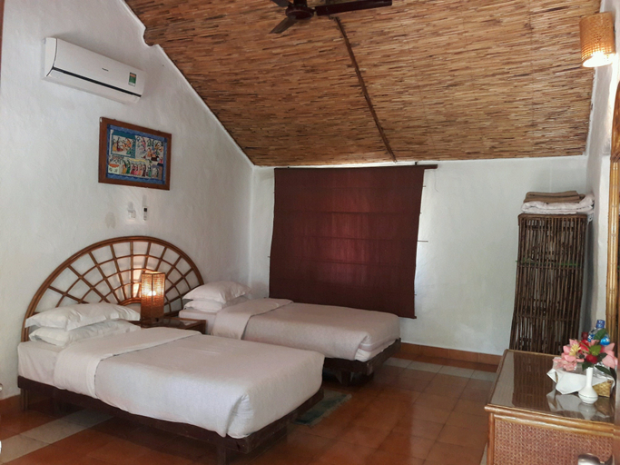 Bedroom 2, Safari Narayani Hotel- All Inclusive, Narayani