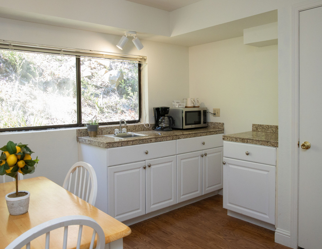 Others 5, The Occidental Lodge, Sonoma