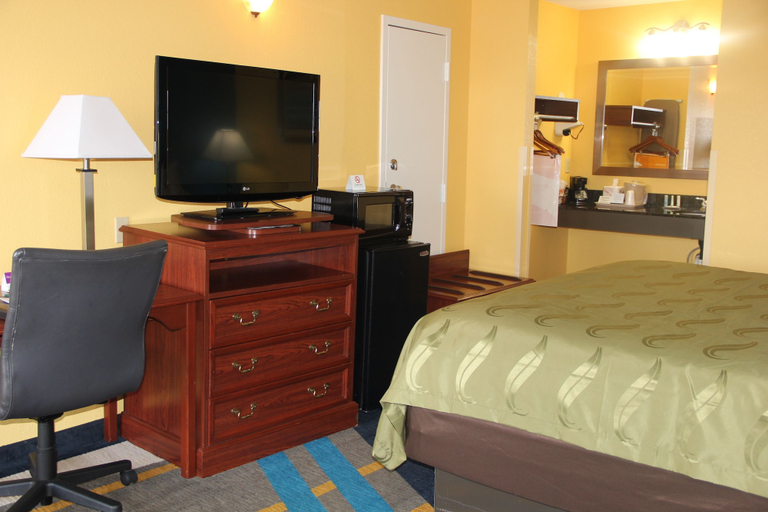Bedroom 3, Quality Inn Albertville US 431, Marshall