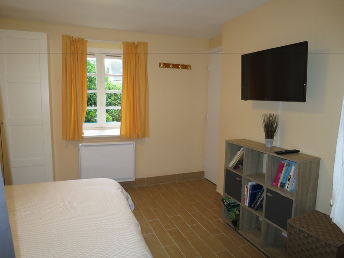 Bedroom 2, KerBlondel, Finistère