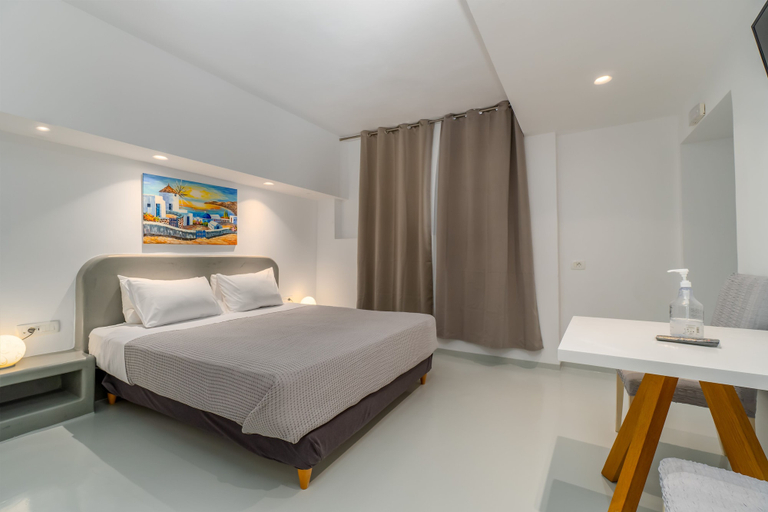 Bedroom 2, Central Fira, South Aegean