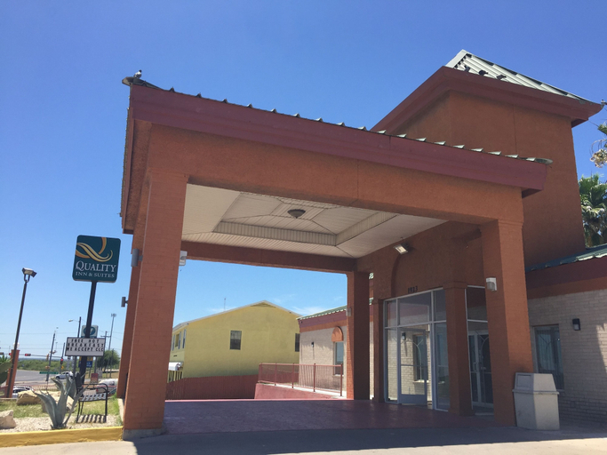 Exterior & Views 2, Econo Lodge Inn & Suites Eagle Pass, Maverick