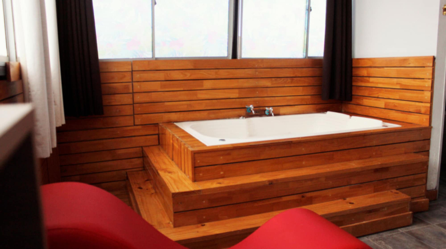 Bathroom 4, Hotel Kasakir, Marinilla