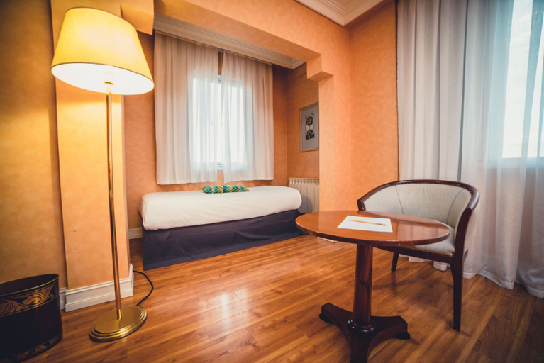 Bedroom 2, Lucania Palazzo Hotel, Escalante