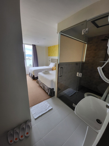 Bathroom 4, SEMPRE PREMIER INN MACTAN AIRPORT HOTEL, Lapu-Lapu City