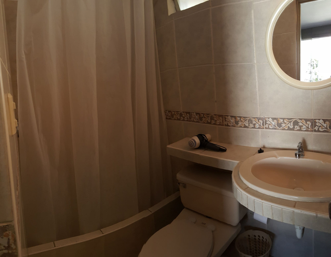 Bathroom 3, Duplex Apartment in Miraflores, Lima