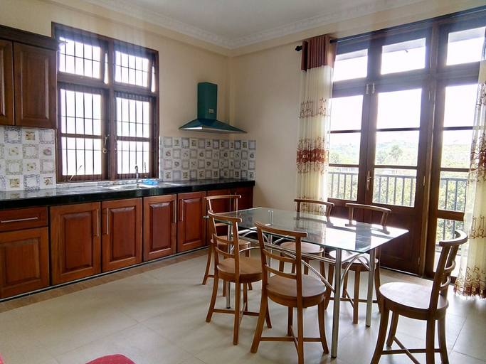 Others 4, Mount View Bungalow, Ambagamuwa