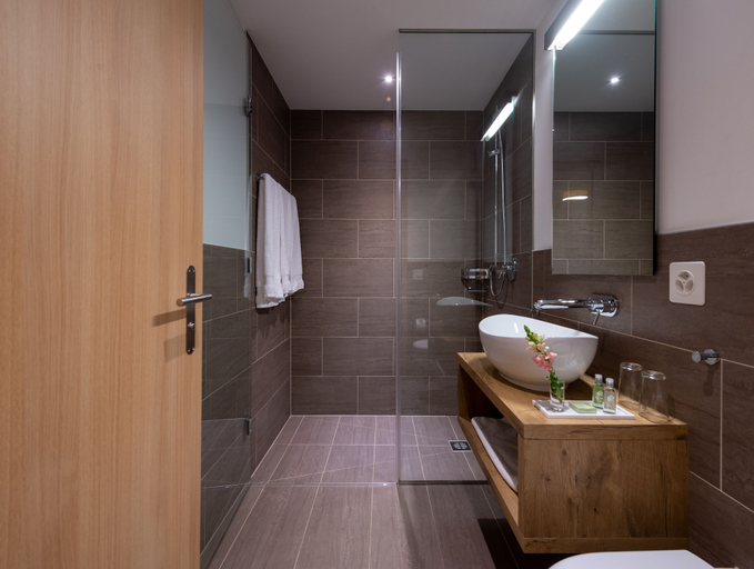 Bathroom 4, Pradas Resort Brigels, Surselva