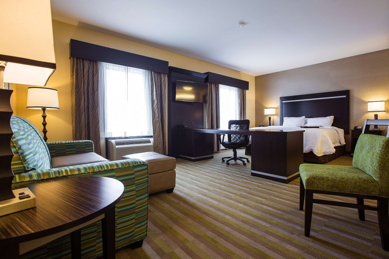 Bedroom 2, Hampton Inn & Suites Toledo/Westgate, Lucas