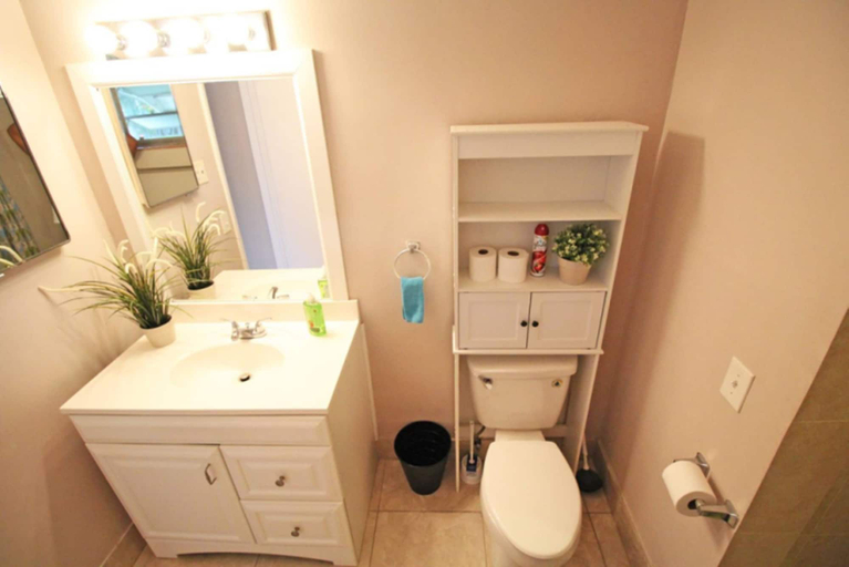 Bathroom 3, Exclusive Home By Traveline Plus, Broward