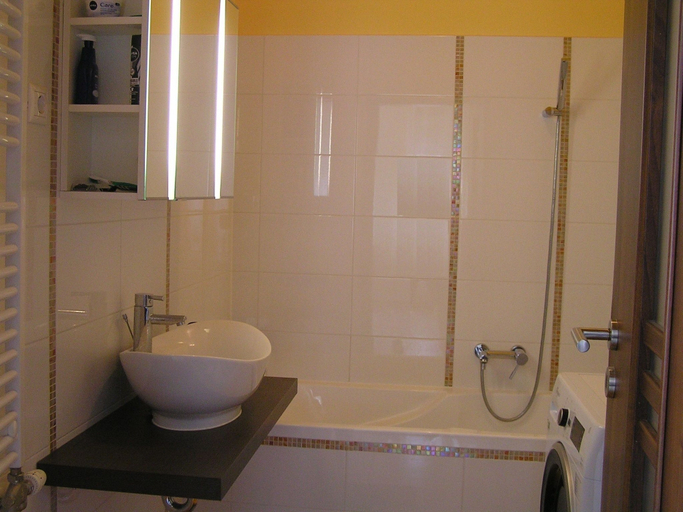 Bathroom 3, Gréta Wellness Apartmanok - Szt László u, Siófok