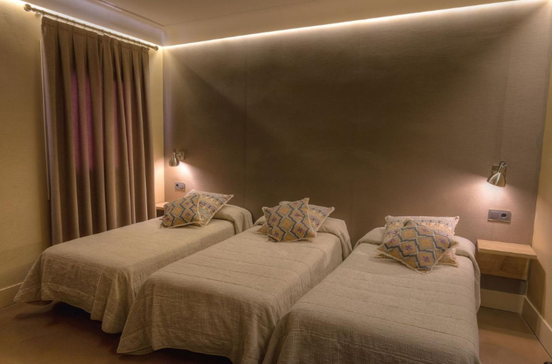 Bedroom 2, Los Patios Hotel, Córdoba