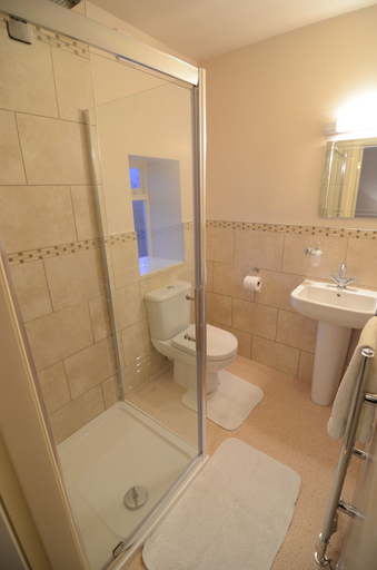 Bathroom 4, Rowan Tree House B&B, North Yorkshire
