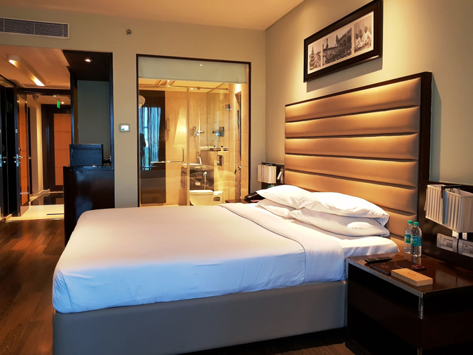 Bedroom 4, Vivanta Hyderabad, Begumpet, Hyderabad