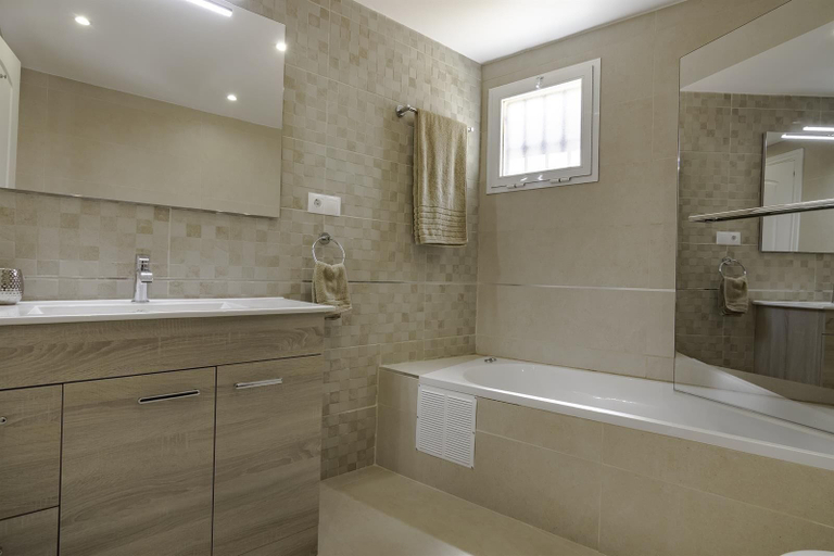 Bathroom 4, Fantastic Apartment Near Puerto Banus, Málaga