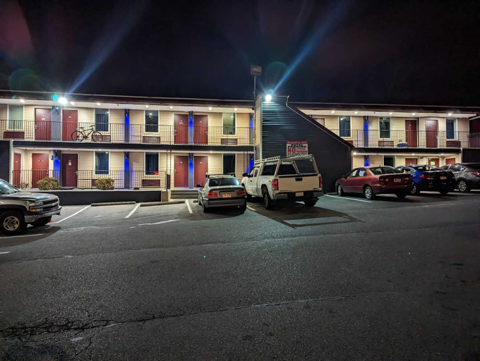 Exterior & Views 2, Executive Inn Coopersburg, Lehigh
