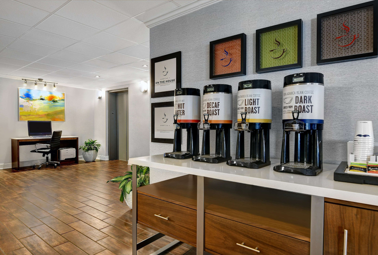 Food & Drinks 5, Hampton Inn Charleston/Mount Pleasant-Patriots Point, Charleston