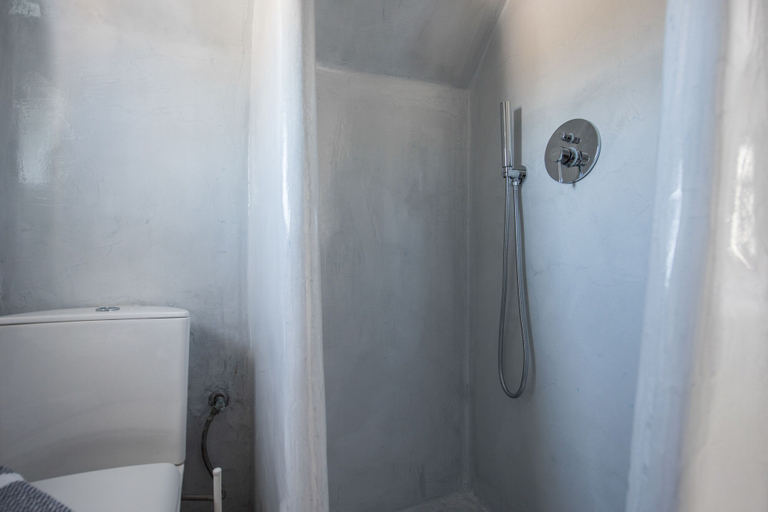 Bathroom 4, Secret Earth Santorini, South Aegean