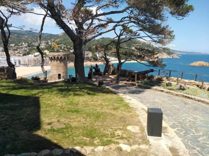 Others 5, Hostal Sant Jordi, Girona