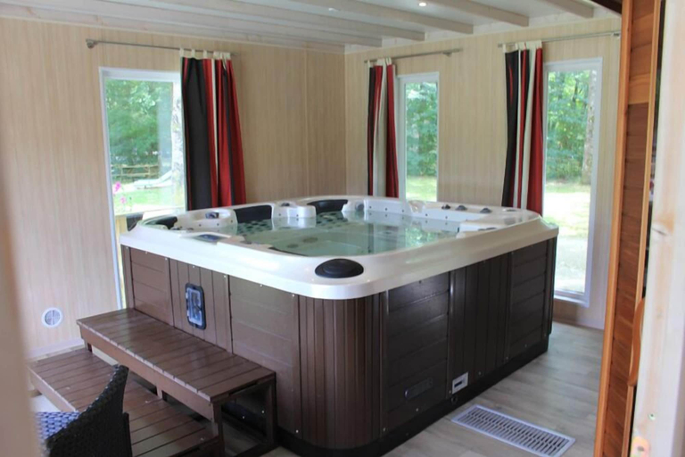 Bathroom 3, Les chalets de la héronnière, Deux-Sèvres