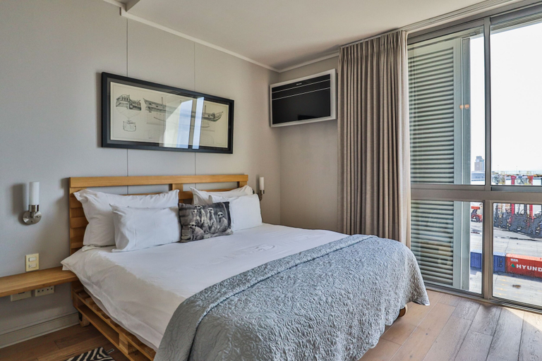 Bedroom 3, Harbour Bridge 417 by CTHA, City of Cape Town