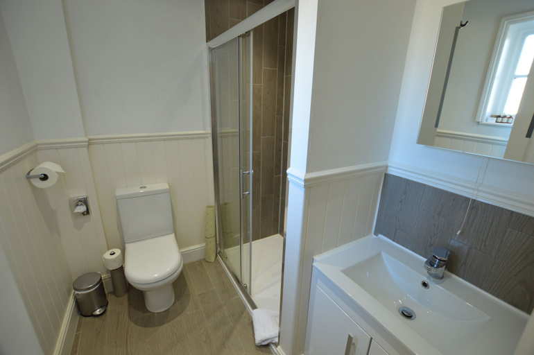 Bathroom 5, Chantry Hotel, Suffolk