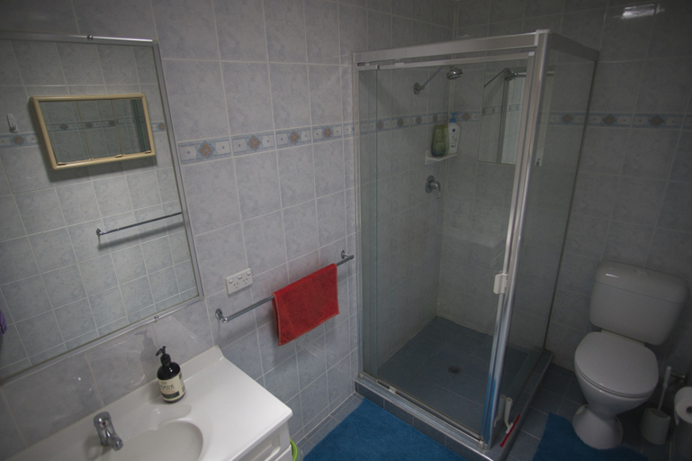 Bathroom 3, Mount Gravatt Guesthouse, Mount Gravatt East