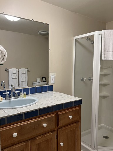 Bathroom 3, Jenner Inn, Sonoma