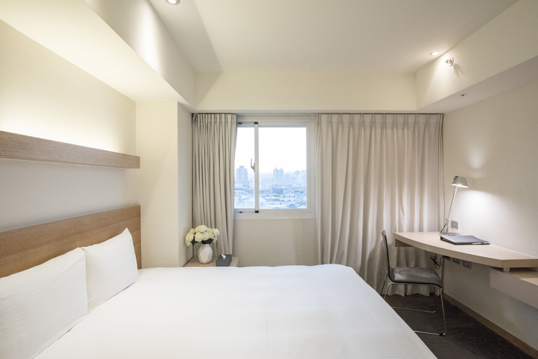 Bedroom 3, Beacon Hotel, Taichung