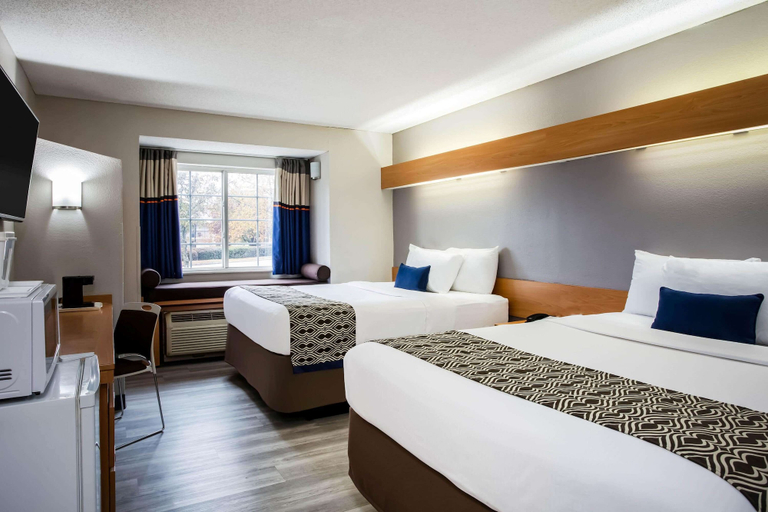 Bedroom 4, Microtel Inn & Suites by Wyndham Southern Pines / Pinehurst, Moore