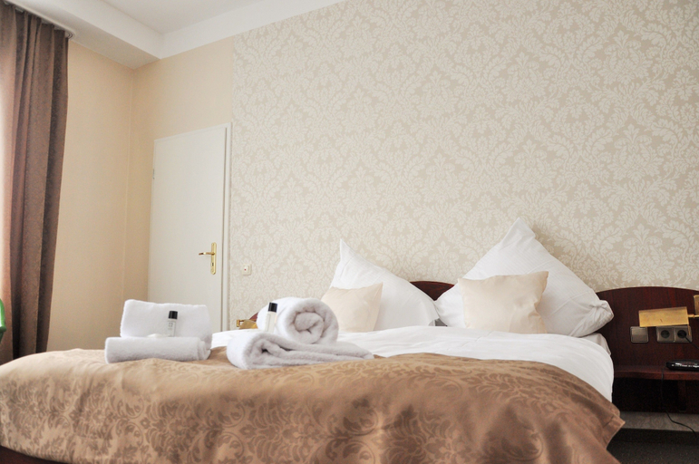 Bedroom 4, Gala Hotel, Pforzheim