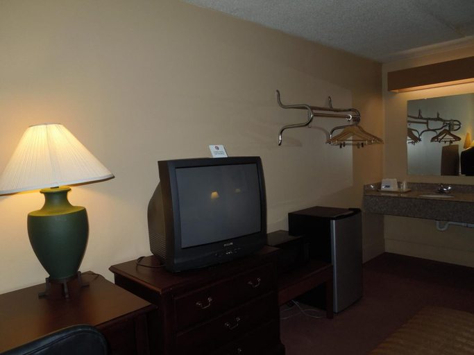 Others 4, Hilltop Inn, Allegheny