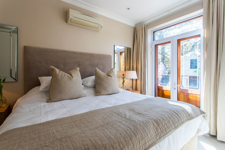 Bedroom 3, Koetsiershuis, Cape Winelands
