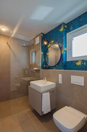 Bathroom 5, DD Suites Serviced Apartments, München
