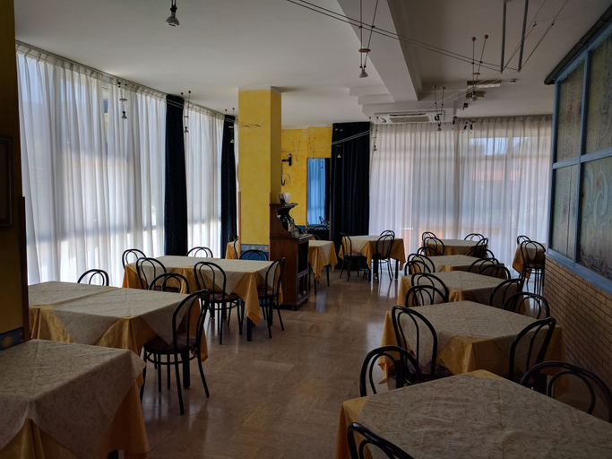 Food & Drinks 5, Hotel Arabesco, Rimini