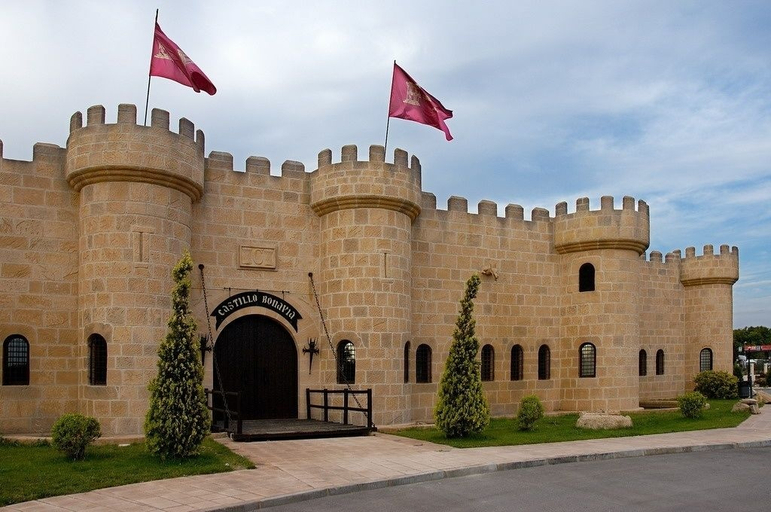 Exterior & Views 2, Hotel Castillo Bonavia, Zaragoza