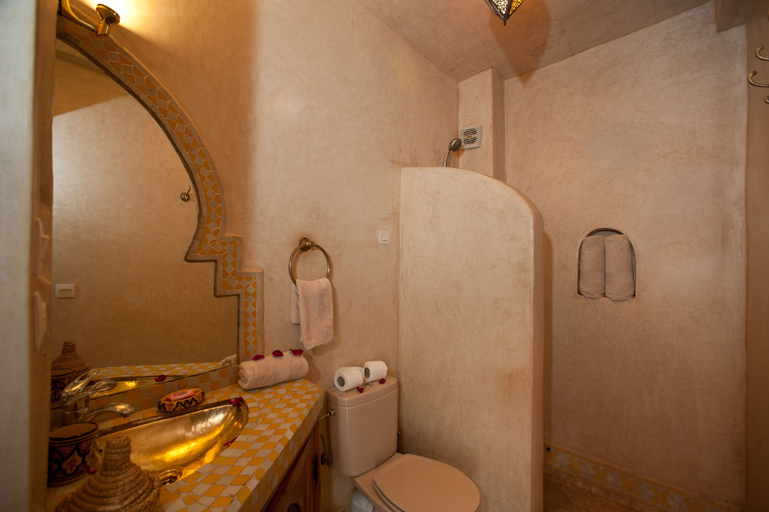 Bathroom 2, Riad Kechmara, Marrakech