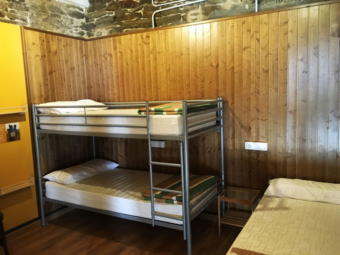 Bedroom 3, Albergue San Lázaro - Hostel, Lugo