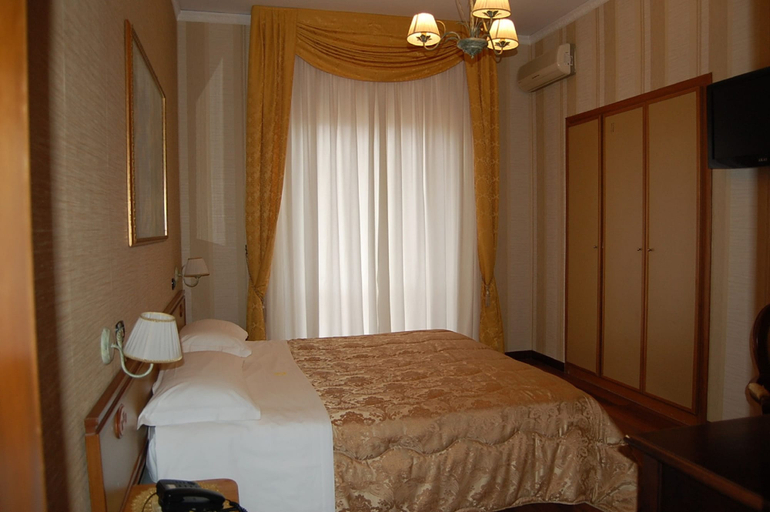 Bedroom 3, Hotel Ristorante Donato, Napoli