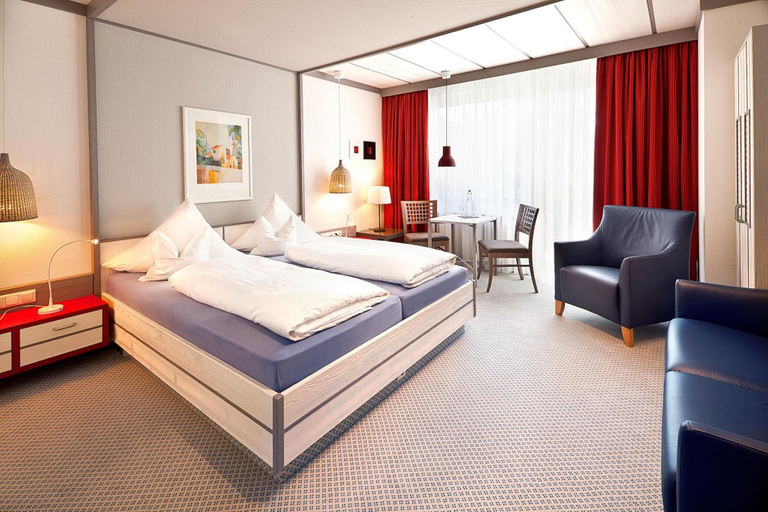 Bedroom 3, Kneipp- und Wellvitalhotel Edelweiss, Unterallgäu