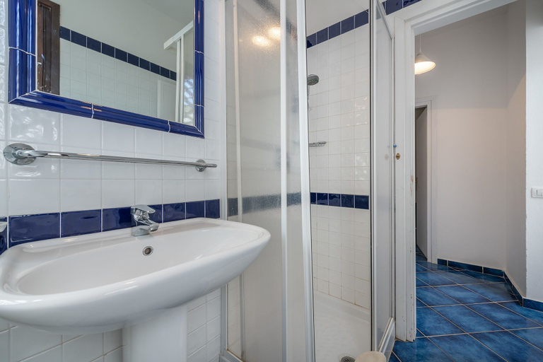 Bathroom 3, AffittaSardegna - Trilo La Pelosa, Sassari