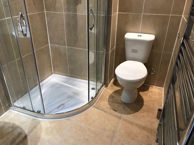 Bathroom 5, Waverley Inn, Highland